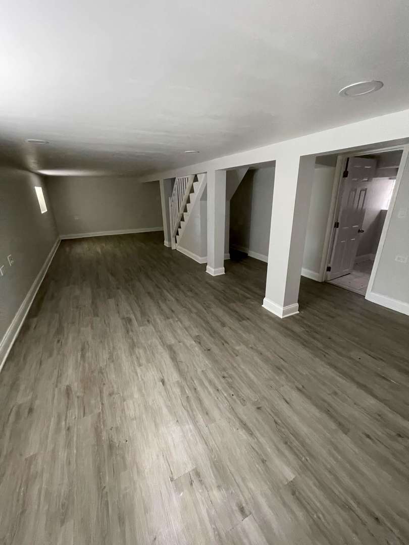 9154 South May Street Chicago IL 60620