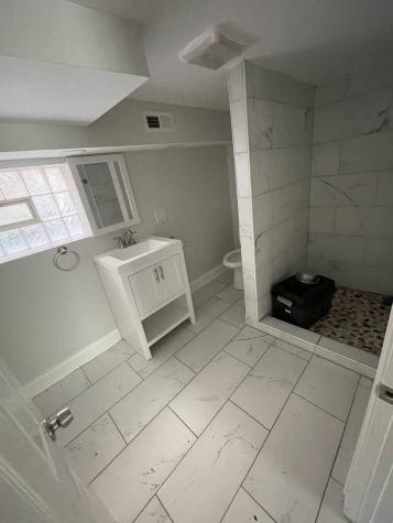 9154 South May Street Chicago IL 60620