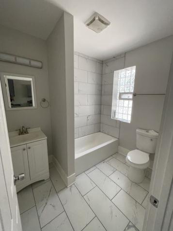 9154 South May Street Chicago IL 60620