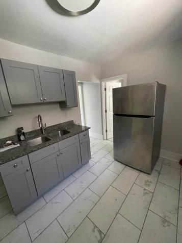 9154 South May Street Chicago IL 60620