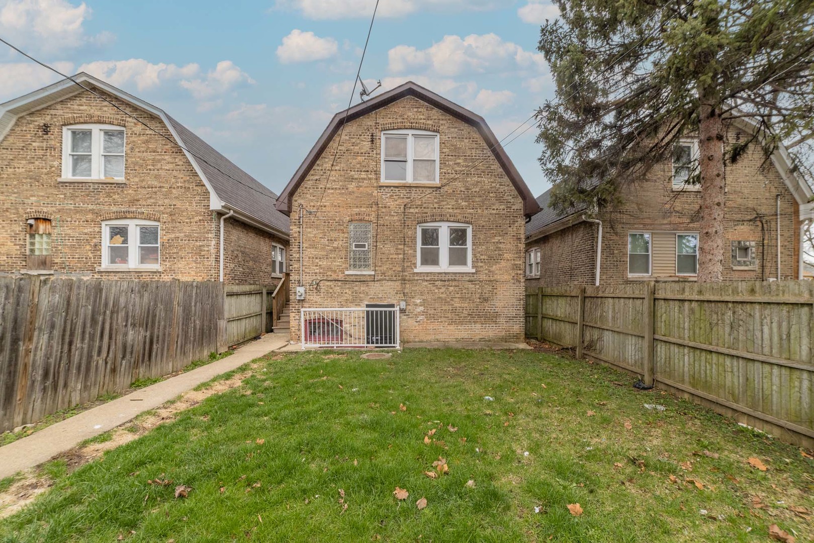 9154 South May Street Chicago IL 60620