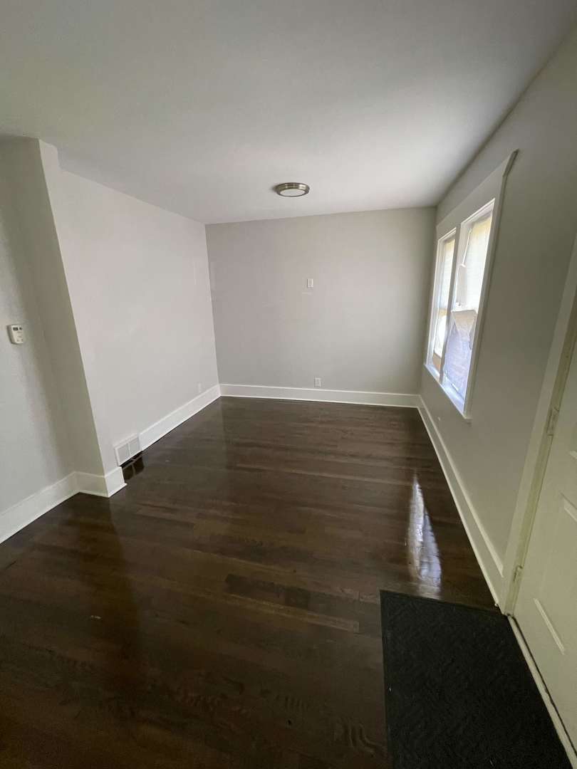 9154 South May Street Chicago IL 60620