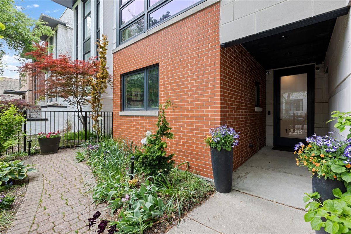 1726 North Winchester Avenue Chicago IL 60622