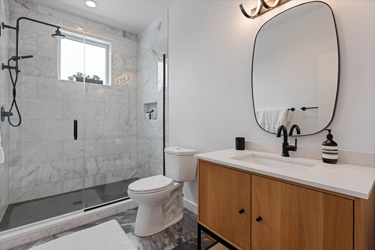 1726 North Winchester Avenue Chicago IL 60622