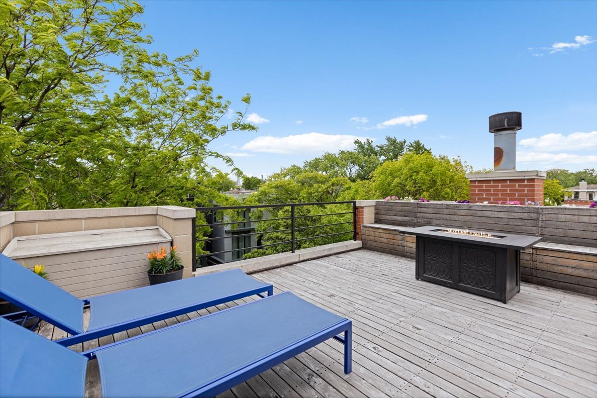 1726 North Winchester Avenue Chicago IL 60622