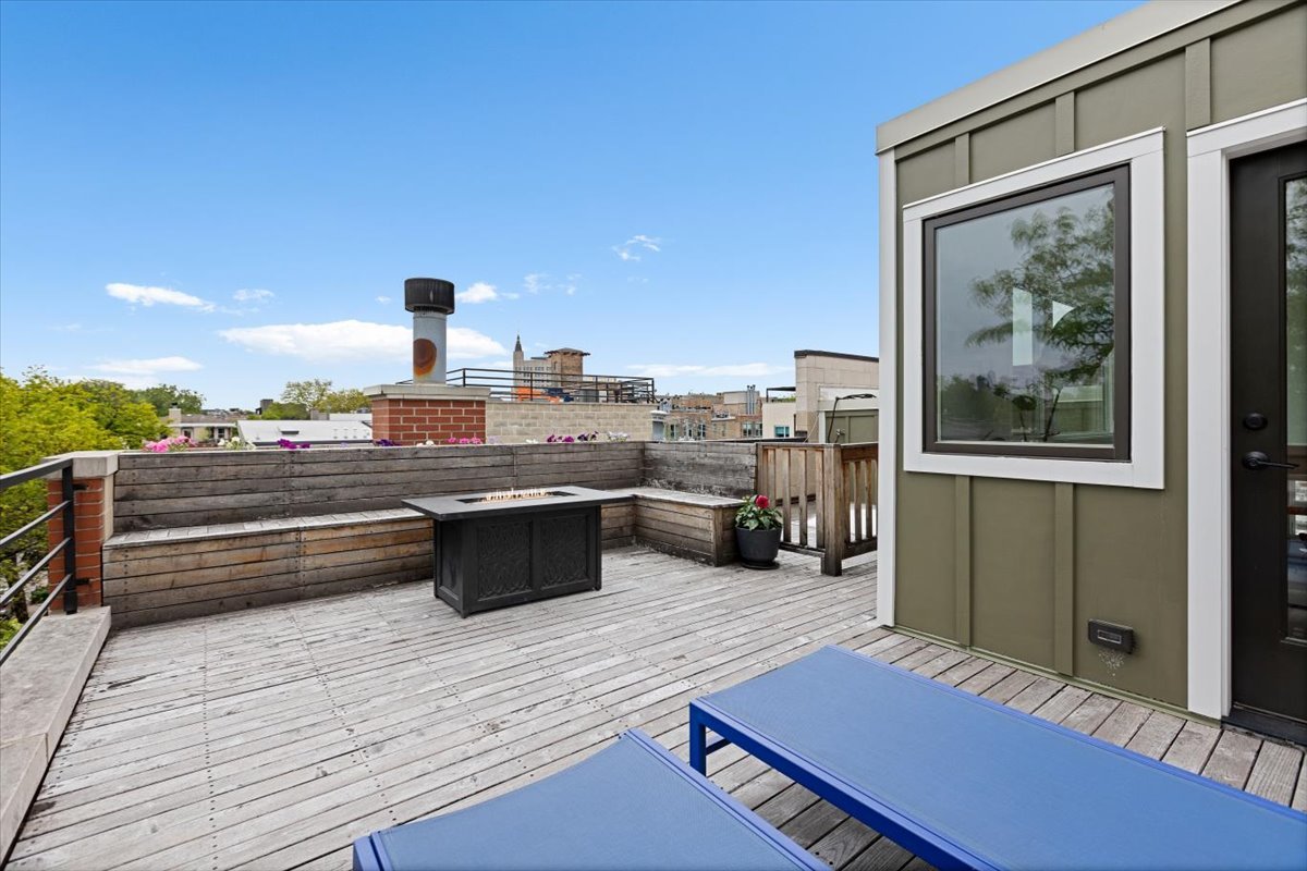 1726 North Winchester Avenue Chicago IL 60622