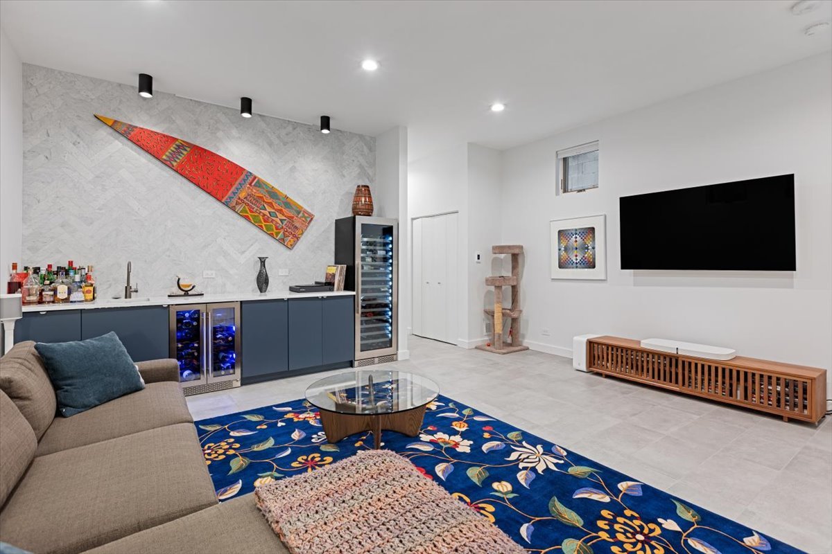 1726 North Winchester Avenue Chicago IL 60622