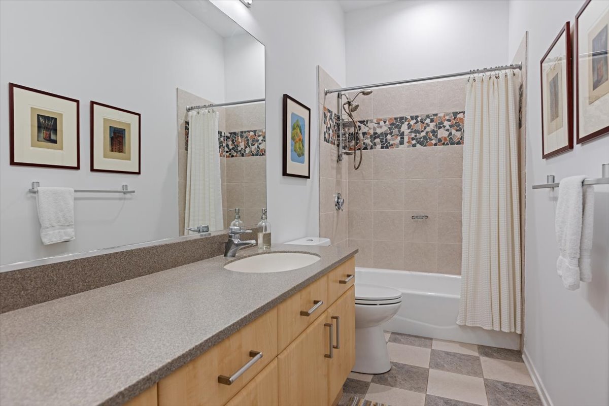 1726 North Winchester Avenue Chicago IL 60622