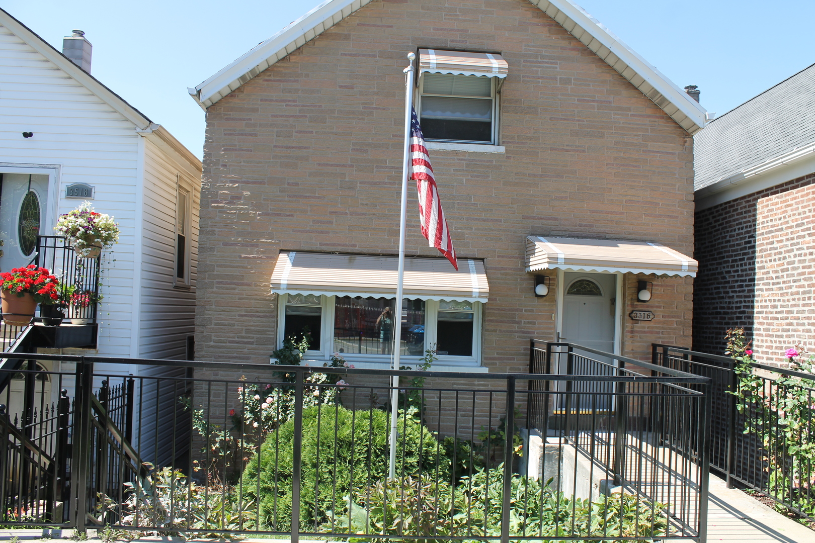 3516 South Damen Avenue Chicago IL 60609