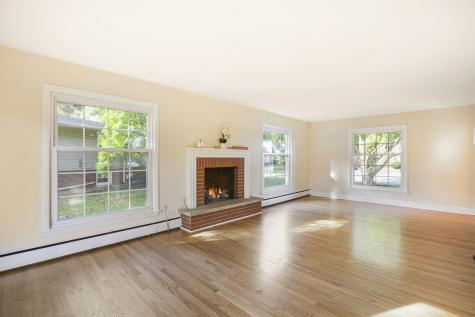 2829 Briarwood Drive Arlington Heights IL 60005