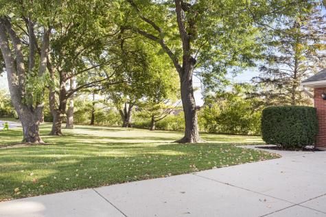 2829 Briarwood Drive Arlington Heights IL 60005