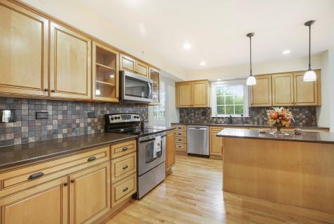 2829 Briarwood Drive Arlington Heights IL 60005