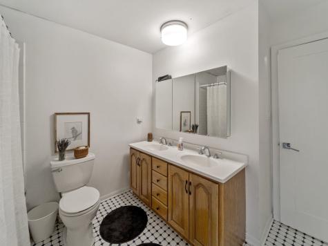 1S655 Taylor Road Glen Ellyn IL 60137