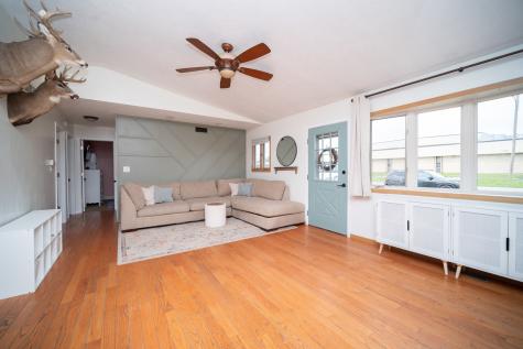 1119 Evans Avenue Machesney Park IL 61115