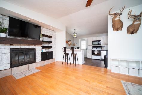 1119 Evans Avenue Machesney Park IL 61115