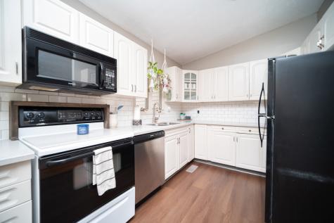 1119 Evans Avenue Machesney Park IL 61115