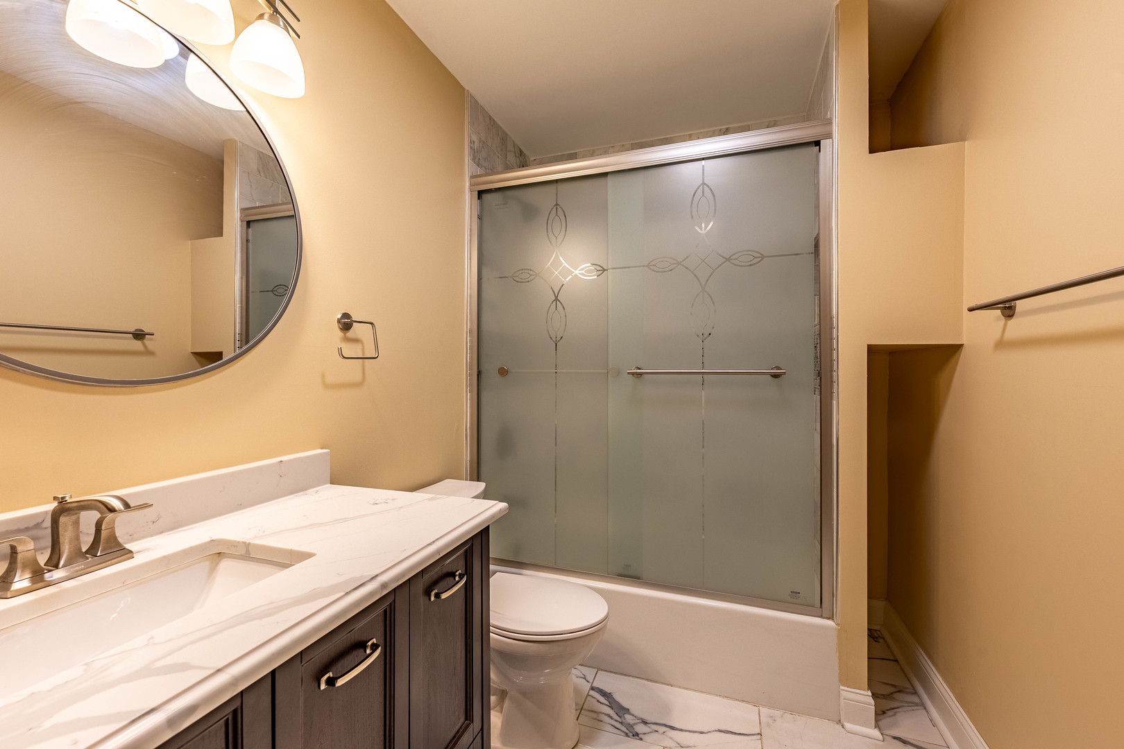 2012 West Coulter Street Chicago IL 60608