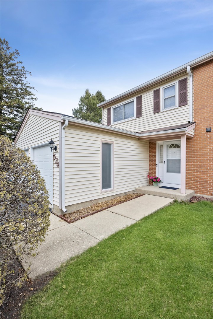 524 Monroe Road Bolingbrook IL 60440