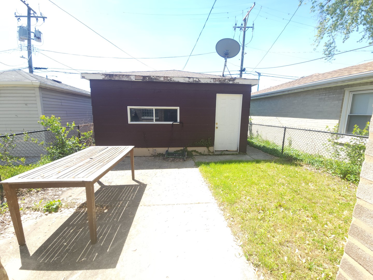 257 West Swann Street Chicago IL 60609