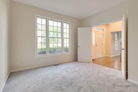 2482 Wyeth Drive West Chicago IL 60185