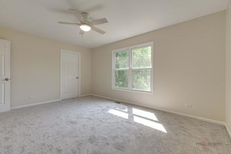 2482 Wyeth Drive West Chicago IL 60185