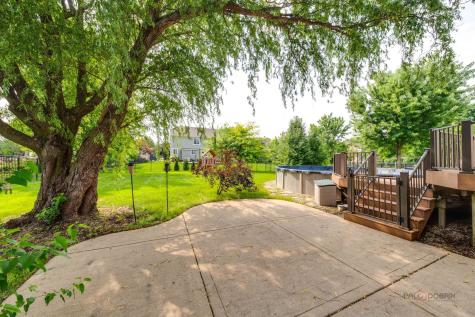 2482 Wyeth Drive West Chicago IL 60185