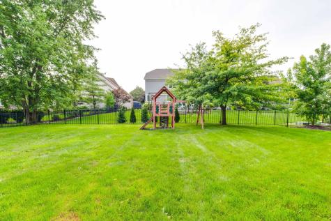 2482 Wyeth Drive West Chicago IL 60185