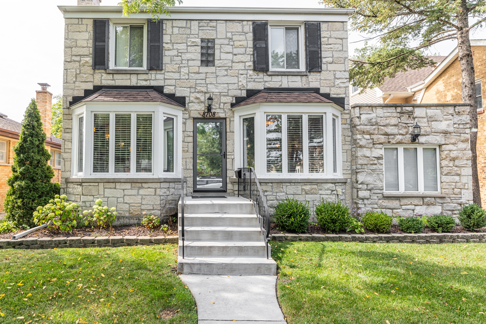 8708 Central Avenue Morton Grove IL 60053