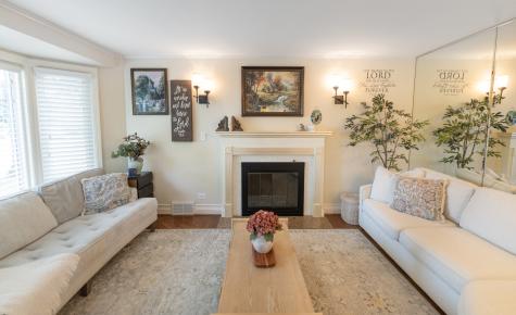 8708 Central Avenue Morton Grove IL 60053