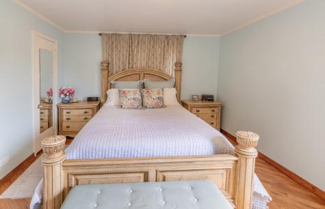 8708 Central Avenue Morton Grove IL 60053