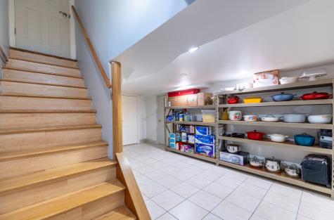 8708 Central Avenue Morton Grove IL 60053