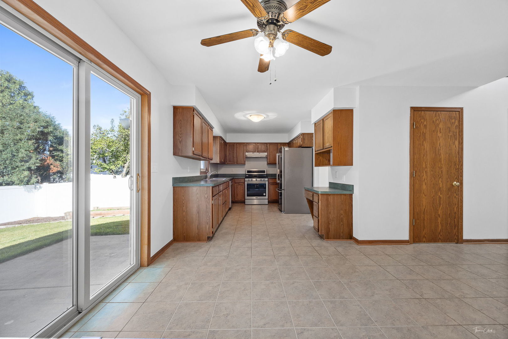 703 Avondale Lane Aurora IL 60504