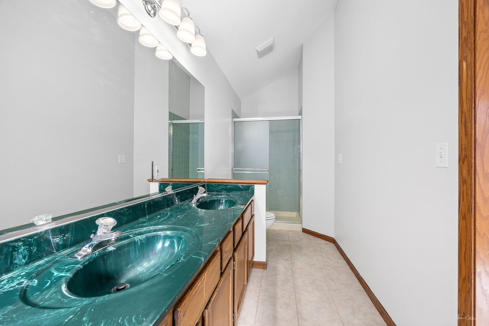 703 Avondale Lane Aurora IL 60504