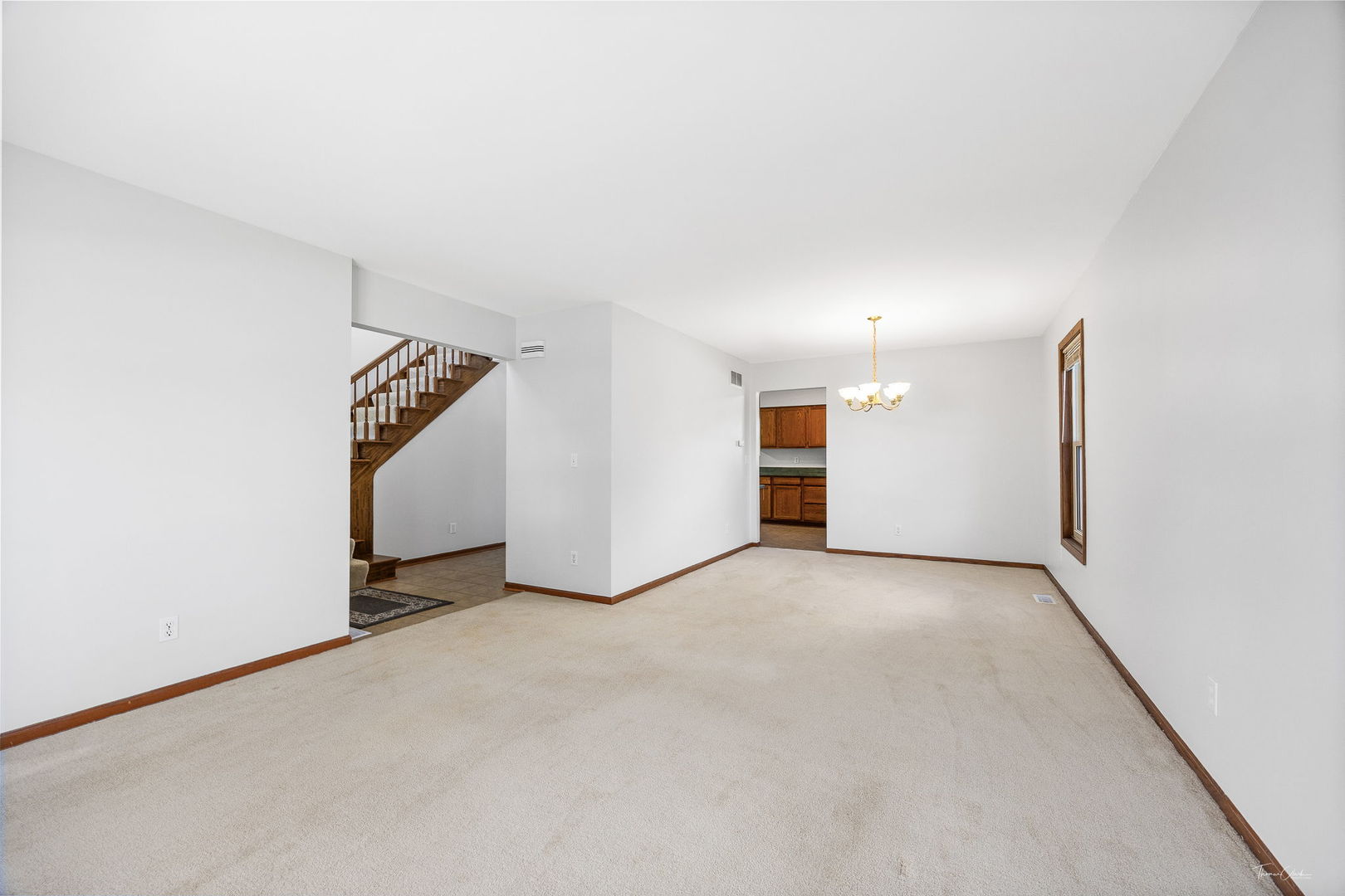 703 Avondale Lane Aurora IL 60504