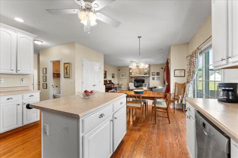 506 Riverbend Boulevard Mahomet IL 61853