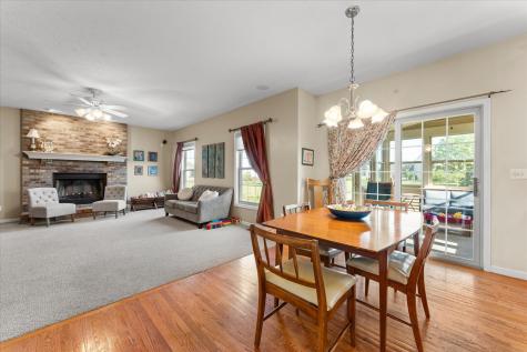 506 Riverbend Boulevard Mahomet IL 61853