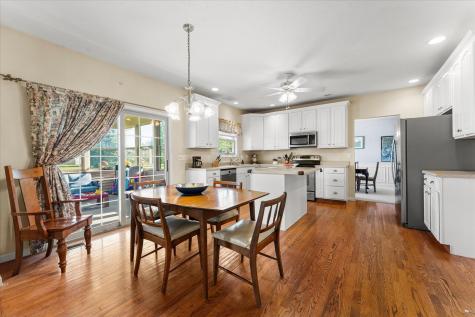 506 Riverbend Boulevard Mahomet IL 61853