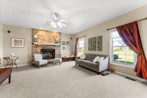 506 Riverbend Boulevard Mahomet IL 61853