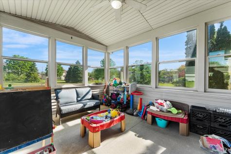 506 Riverbend Boulevard Mahomet IL 61853