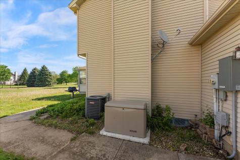 506 Riverbend Boulevard Mahomet IL 61853