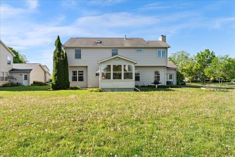 506 Riverbend Boulevard Mahomet IL 61853