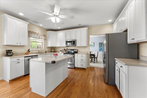 506 Riverbend Boulevard Mahomet IL 61853