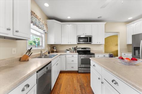 506 Riverbend Boulevard Mahomet IL 61853