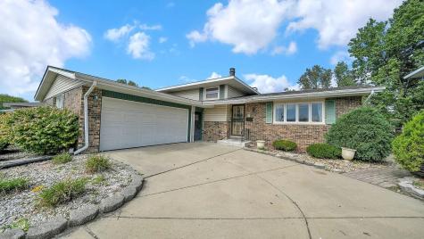2942 193RD Street Lansing IL 60438