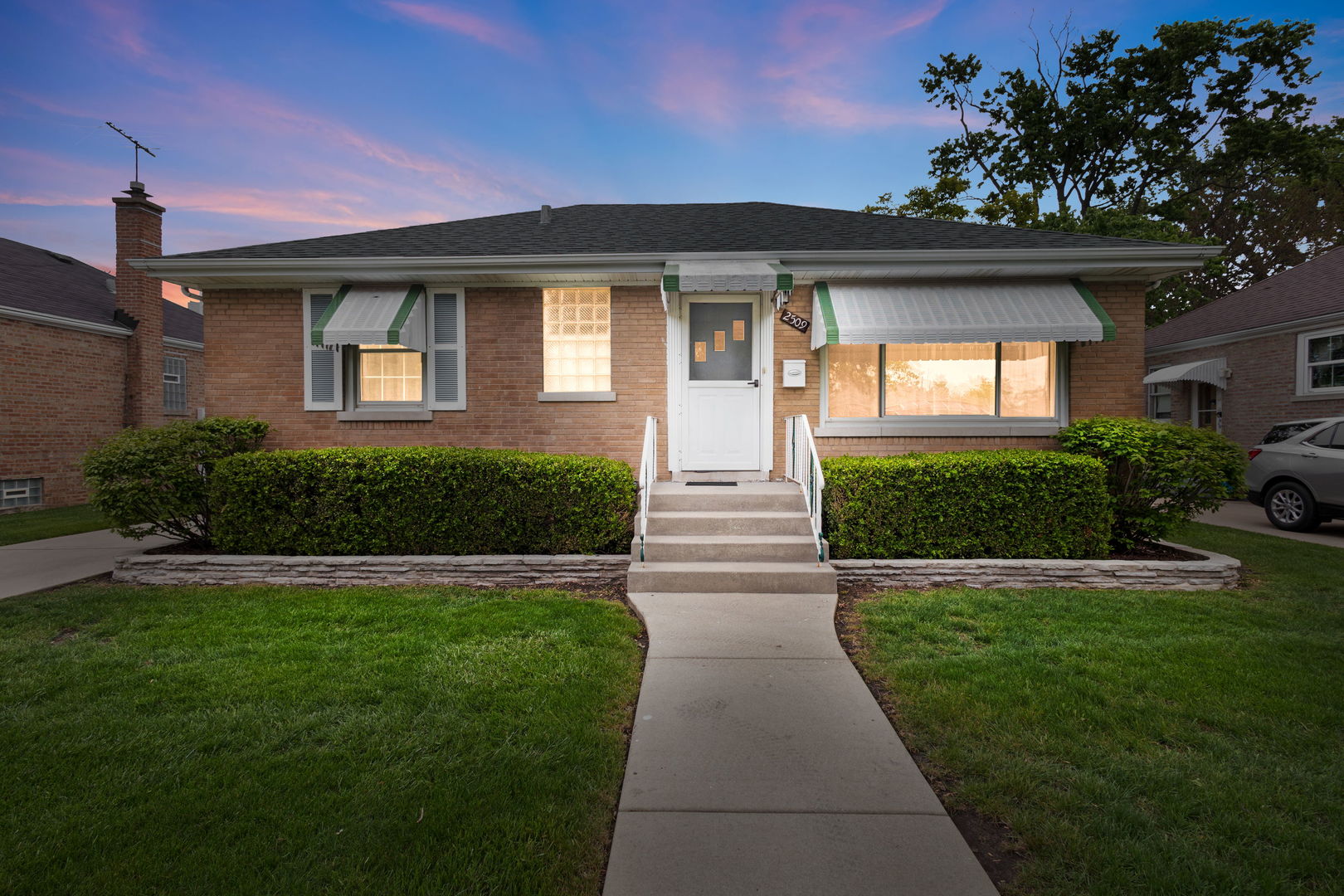 2509 South 10th Avenue Broadview IL 60155