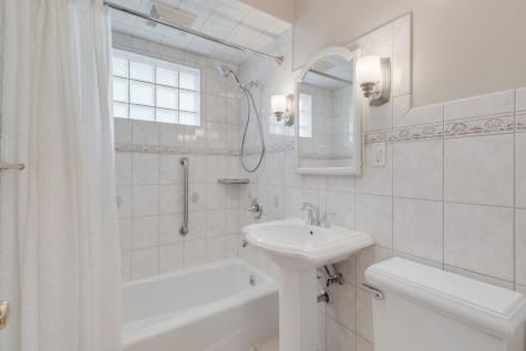 2509 South 10th Avenue Broadview IL 60155