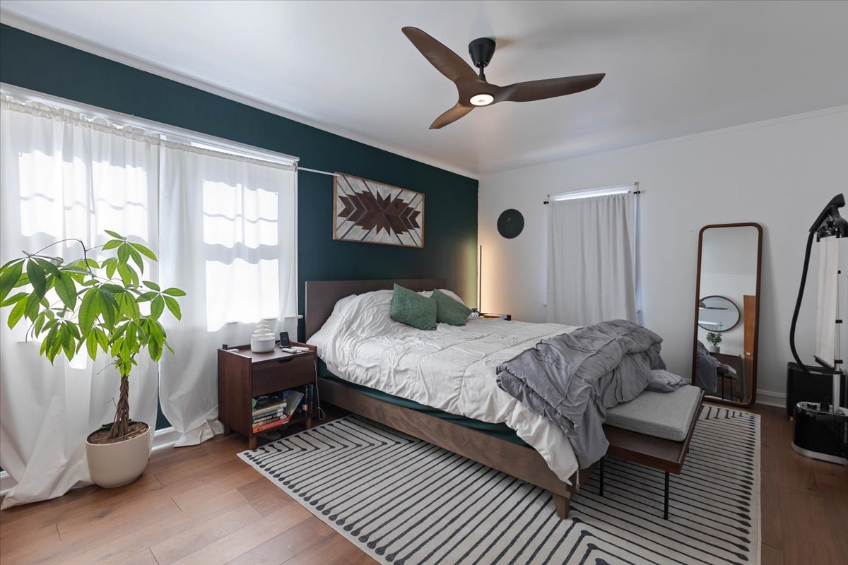 9527 South Damen Avenue Chicago IL 60643