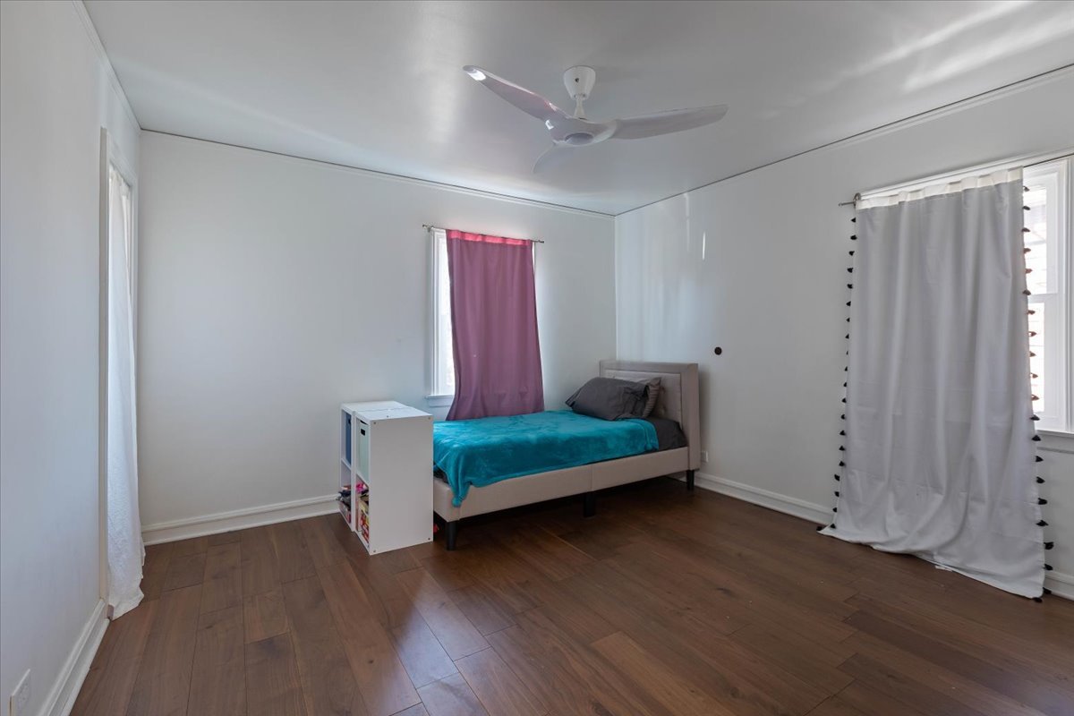 9527 South Damen Avenue Chicago IL 60643