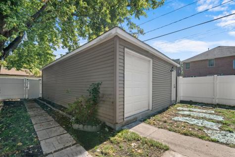 4333 Blanchan Avenue Brookfield IL 60513