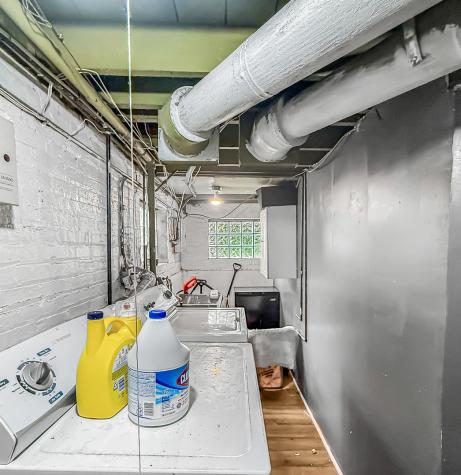 8539 South Saint Lawrence Avenue Chicago IL 60619